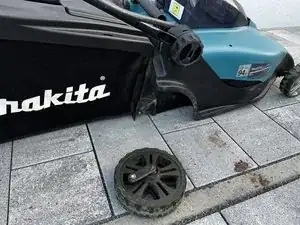 Makita DLM431 Lawn Mower Rear Axle Replacement