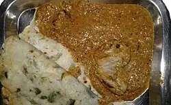 Akki rotti with eṇṇegāyi, a Karnataka dish