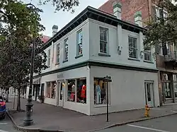 A. R. Altmeyer Building, 110–118 Bull Street