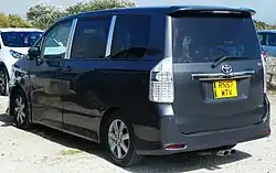 2007–2010 Noah Si (pre-facelift)