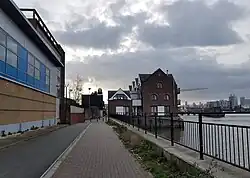 Thames Path near the Anchor & Hope