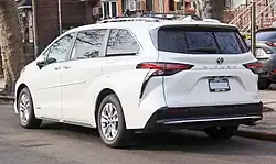 2021 Toyota Sienna Limited (AXLH40)