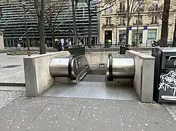 Escalator at access 1