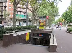 The Line 4 access in Passeig de Sant Joan