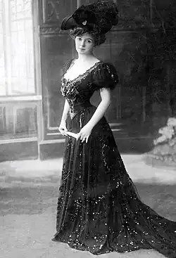 Amélie Diéterle by Nadar, around 1895.