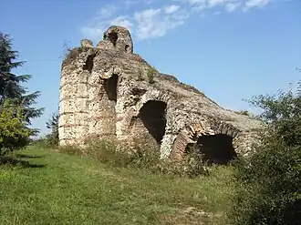 Chaponost, Plat de l'Air, headertank of the Yzeron inverted siphon