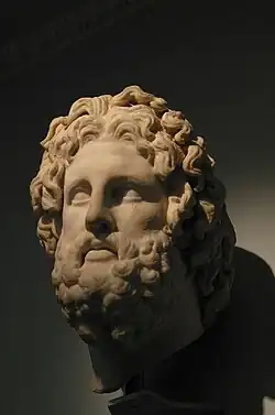 Alternative view of the head.