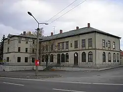 The entrance hall of Waltershausen station