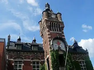 The town hall in Loos