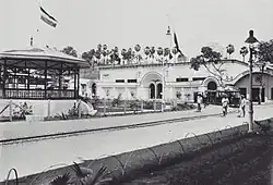 Bandstand Traffic Pavilion and the pavilion of F.J. Fuchs (a carriage supply and automobile distributor)