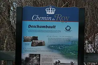 Sign, Cap Lauzon,[26] a strategic location, rue de l'Église