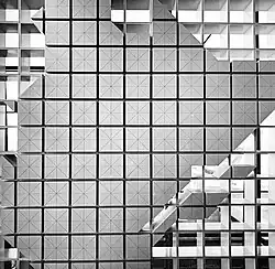 Filled cubes on a grid representing the map of the province of Quebec in the Challenge sector