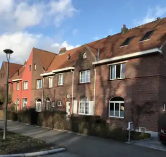 Houses on the Square du Centenaire/Eeuwfeestsquare in Het Heideken