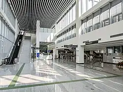 Passenger distribution concourse
