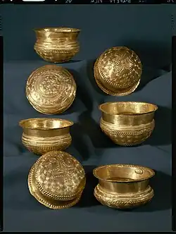 Gold bowls from Midskov, Denmark, c. 1000 BC.[13]