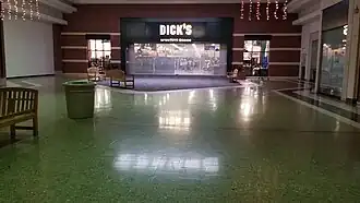 Dick's Sporting Goods. Closed 2020.