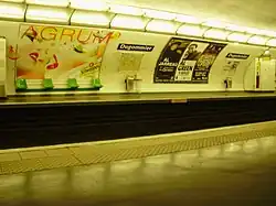Line 6 platforms at Dugommier