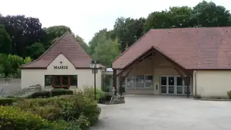 The town hall in Gaillon-sur-Montcient