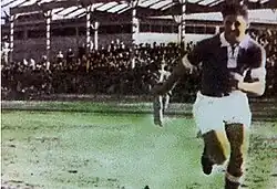 Gaul Machlis running towards the camera