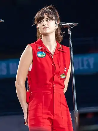 HarryStylesWembley170623 (25 of 93) (52982073847) (cropped).jpg