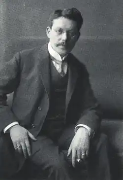 His brother, Theodor Hilsdorf (1908)