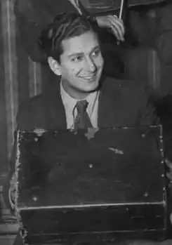 Jorge Argentino Fernández in Elvino Vardaro's orchestra