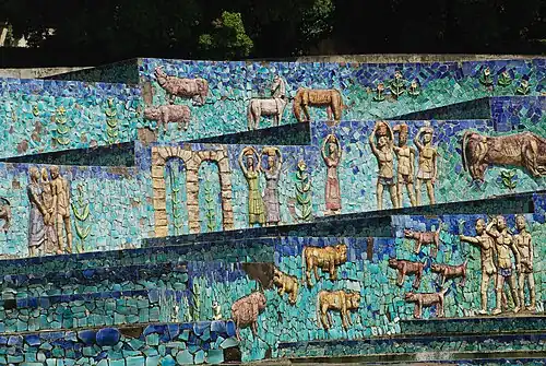 Decorations of mosaics found on the fountain