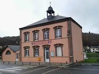 The town hall in Tournavaux