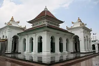 The Great Mosque of Palembang in Sumatra built in 1738, together with other post-Demak regions, adopted a mix of Islamic Javanese and Chinese mosque architecture.