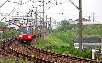 An image of a train on Kakamigahara Line near Haba Station.
