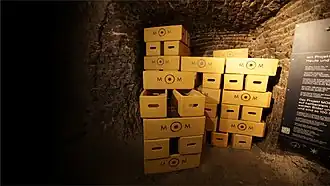 Container with tablets 3