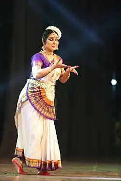 :Mohiniyattam Performance in Kerala Bhavan's Laying the Foundation Stone Event