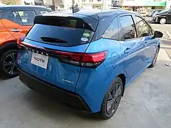 Rear view (pre-facelift)