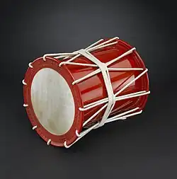 Example of an okedō, tensioned using rope