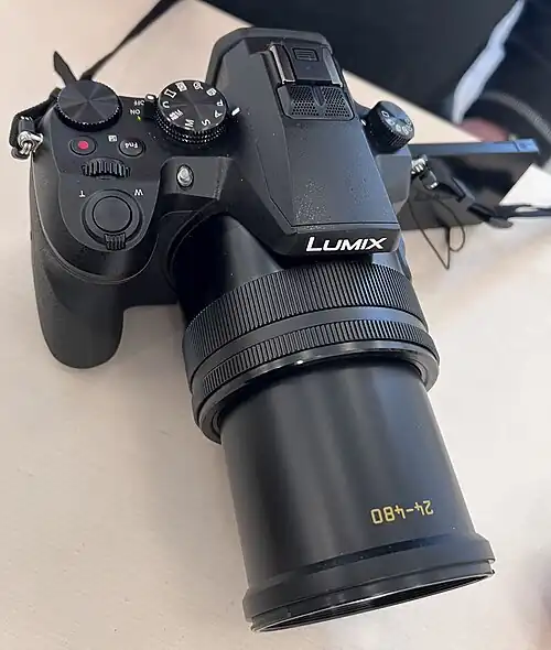 Panasonic Lumix DMC-FZ2000