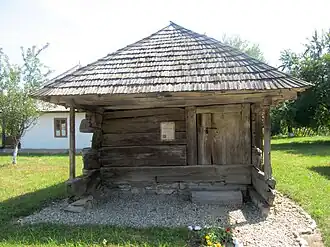 Traditional cellar in Hârtiești