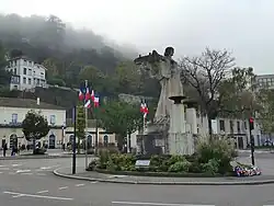 Claude Grange's Monument aux Morts in front of the Vienne train station