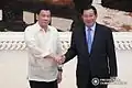 President Rodrigo Duterte shaking hands with Prime Minister Hun Sen at the Peace Palace, Phnom Penh on 14 December 2016.