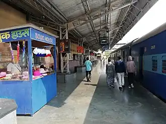 Railway station platform set