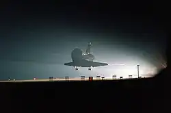 STS-101 landing at the Shuttle Landing Facility, 29 May 2000.