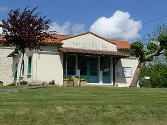 The town hall in Servanches