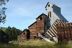 Shaft house near Tinton