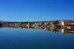 Homes surrounding the Spring Valley Lake