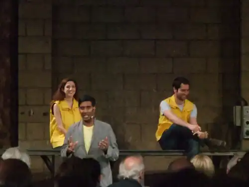 Elysian Quartet members Laura Moody and Vincent Sipprell, being introduced by DJ Nihal before the Helicopter String Quartet