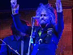 Coyne performing in 2017