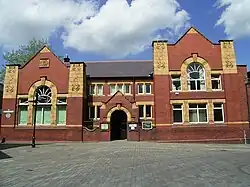Pontefract Museum by George Pennington (1904)