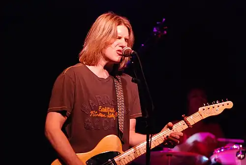 Tony Spinner, playing in Zoetermeer, the Netherlands 2007 Photo: Jan Slob