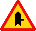 207b: Road junction with priority