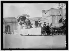 The "Columbus before the King" Float