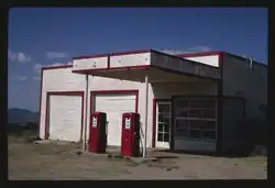 Abandoned gas station in Wilhoit, 1991